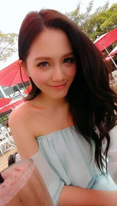 倪玉茹- 身材很棒的甜美自拍正妹