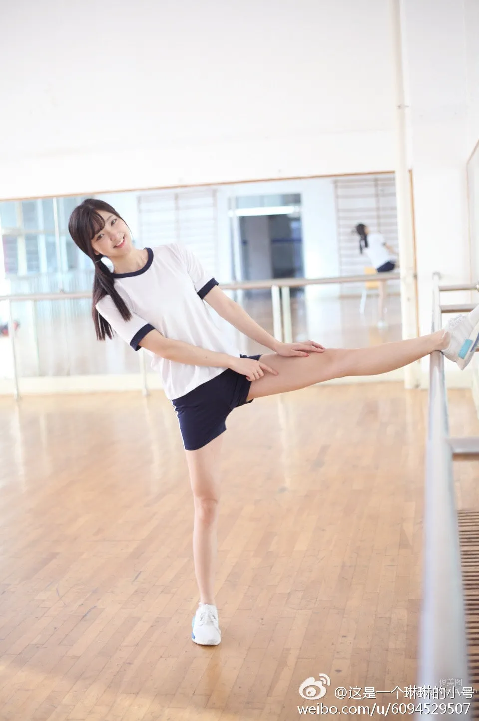 汤嘉琳- 萌妹子微博私房美图_4