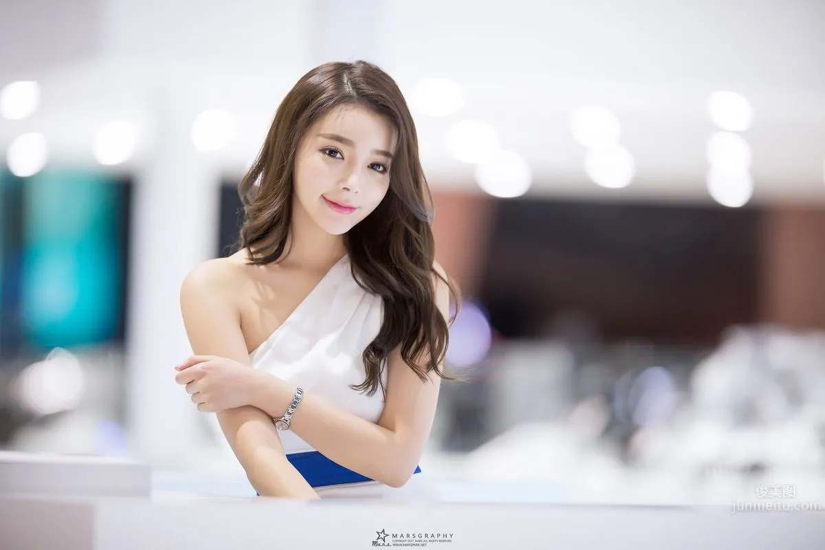 Han Ji Yeon- 甜心美女会展与家居写真_4