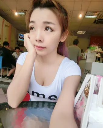 17女主播趙姿瑜Momo 童顔粉嫩私房照
