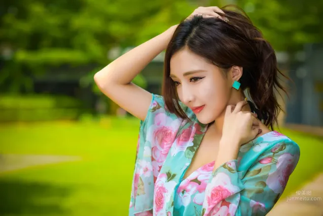 趙芸- 成熟女人戶外寫真系列五