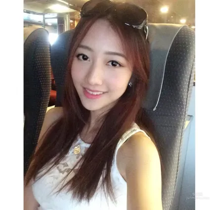 港姐亞軍何依婷IG私房美照
