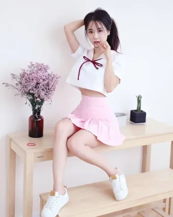 韓國外拍模特캔디 蜂腰翹臀極品身材