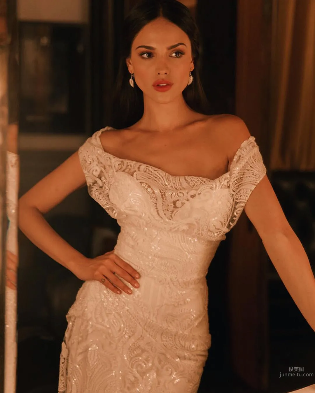 Eiza Gonzalez- 红地毯上的「黄道」美人_18