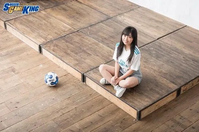 大原優乃- SOCCER GAME KING, October 2017