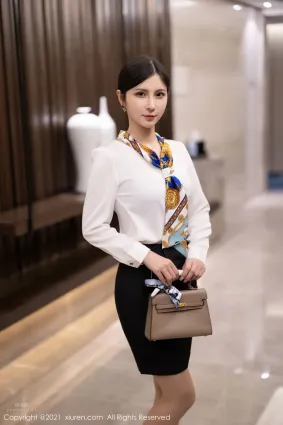 小蠻妖深圳旅拍 優雅華麗的制服
