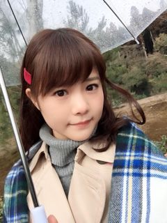 穴井千尋