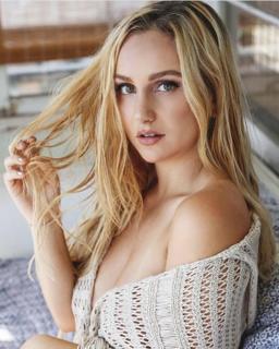 Anya Nicolodi