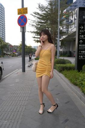 [魔鏡街拍] 094 程生街拍作品 – 天橋上的美女 